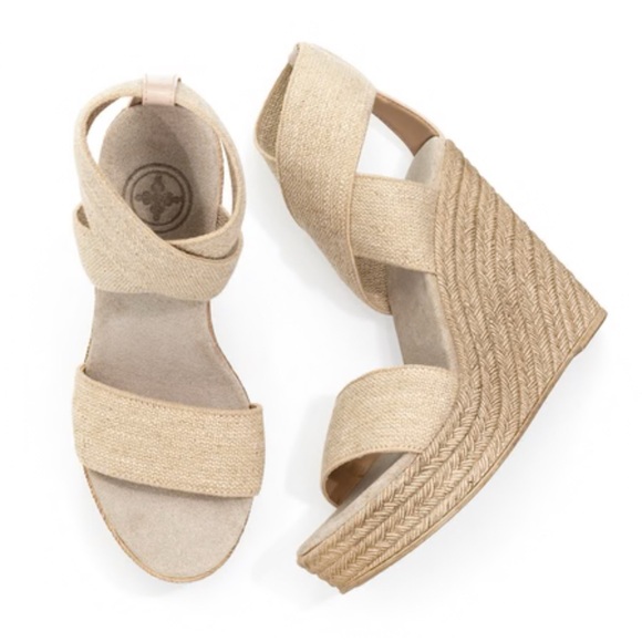 Charleston Shoe Co. Women 6 Beige Platform Sandal 4.25" Heel 1.25" Platform Joy - Picture 1 of 11
